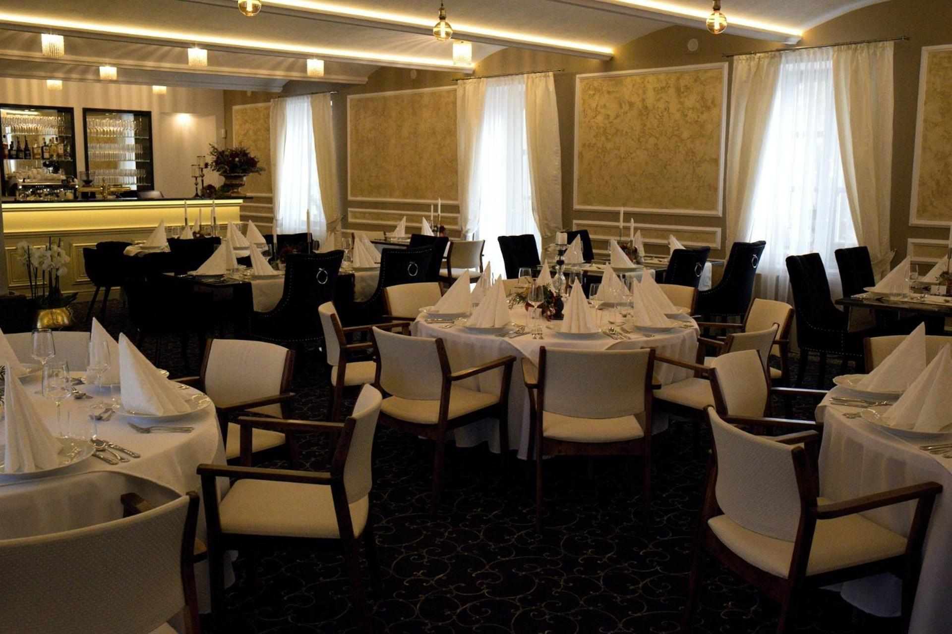 Zamek Kvasetice Hotel ฮาวลิชกุฟบรอด ภายนอก รูปภาพ